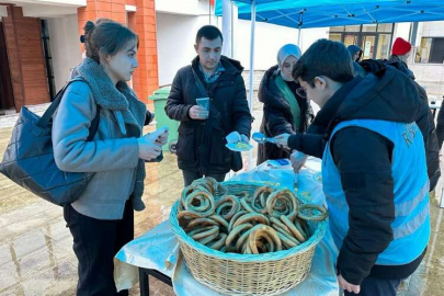 Rize'de öğrencilere sınav öncesi ikram